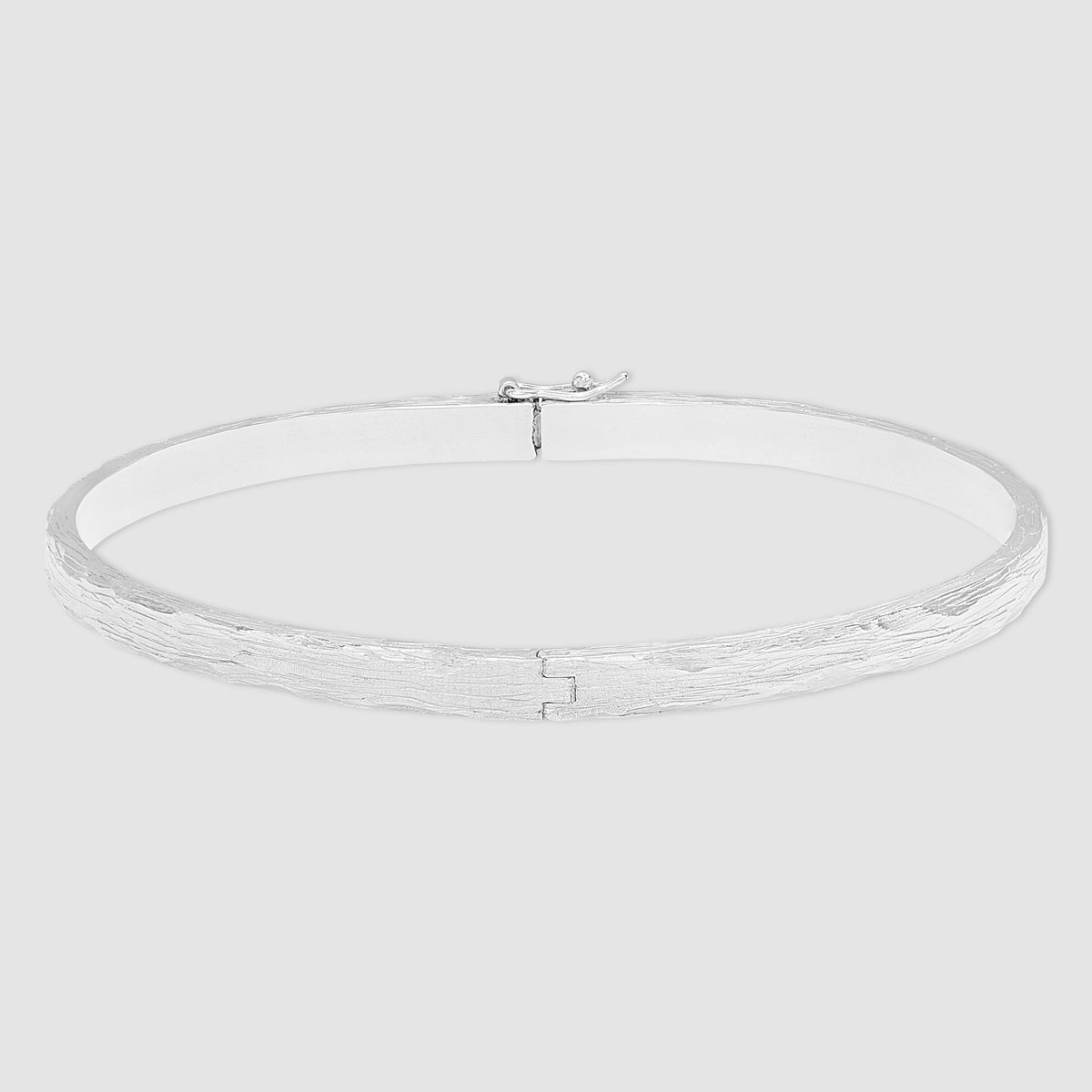 Oak Locked Hinged Bangle