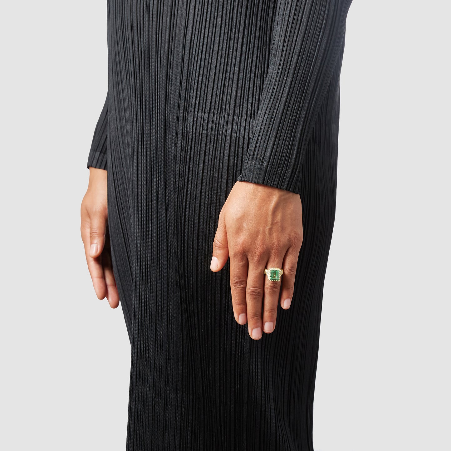 Baguette Cut Bound Willow Ring - Green - Gold
