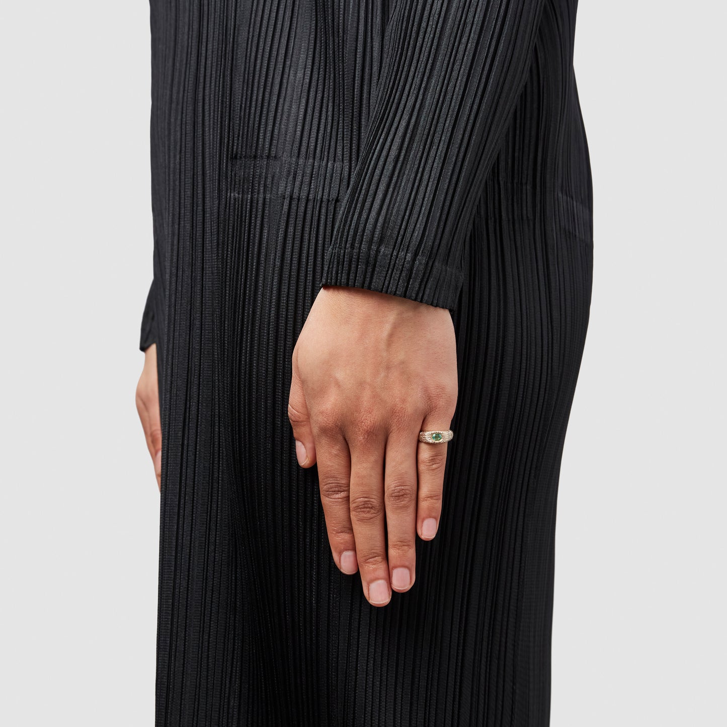 Hand Me Down Ring - Green - Gold